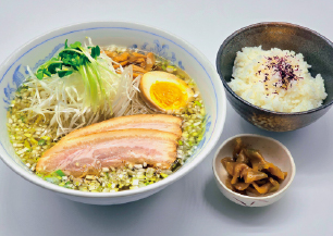 白醤油ラーメン